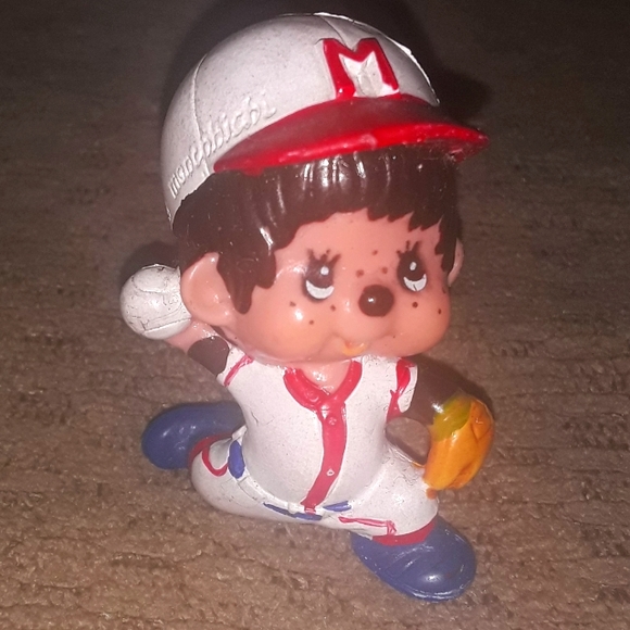 Sokmuchi? Other - Munchichi Figurine Baseball Throwing Ball Vintage 1979